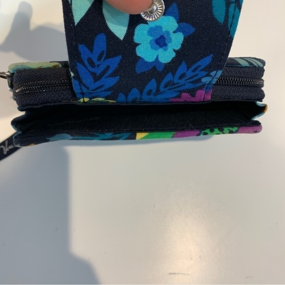 VERA Bradley Midnight Blues Smartphone Wristlet Clutch - Picture 3 of 6